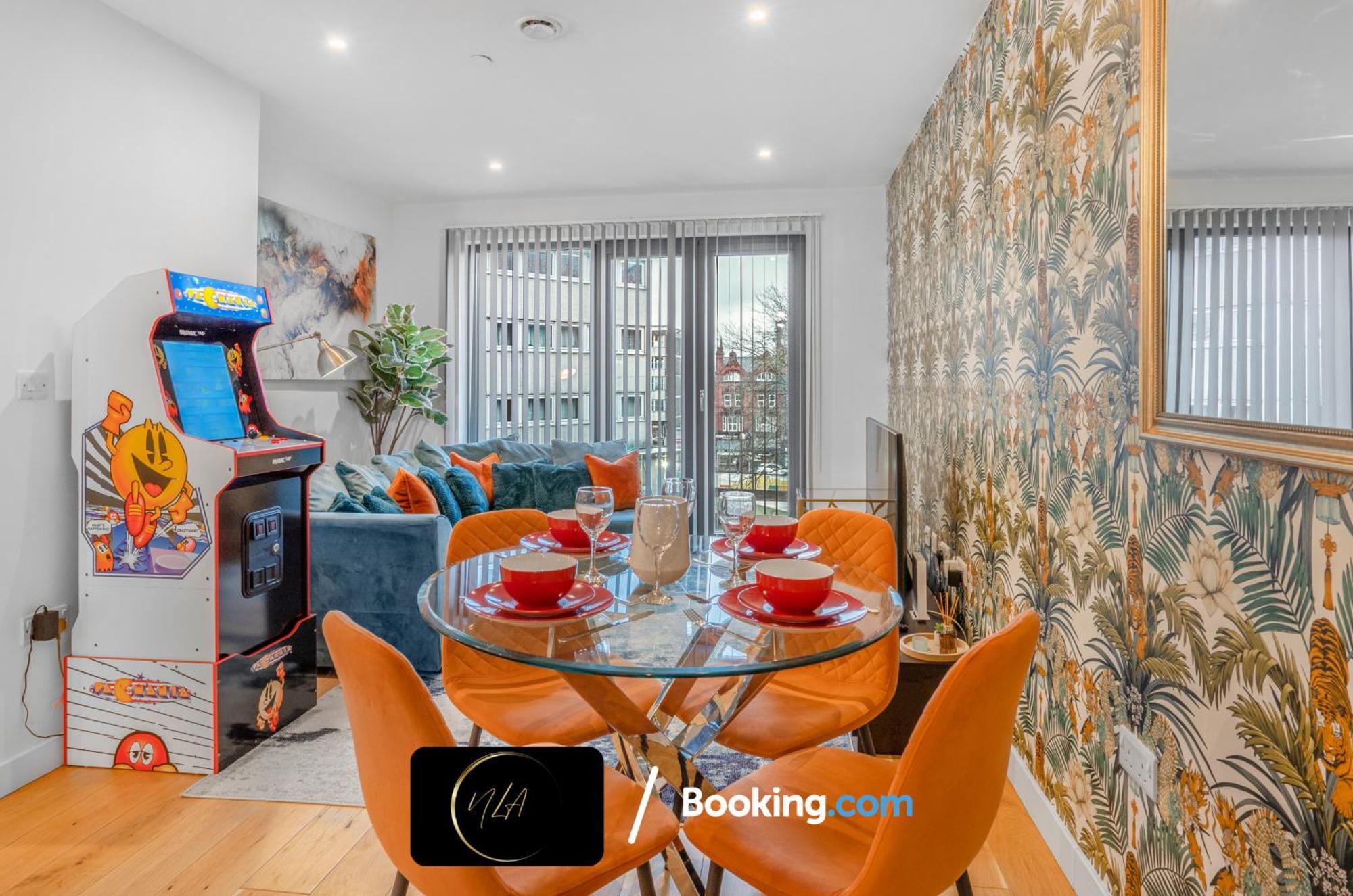 City Centre Apartment With Free Parking, 2 Bathrooms, Netflix And Wifi - Suitable For Contractors And Families - By Noor Luxury Accommodations Birmingham Esterno foto