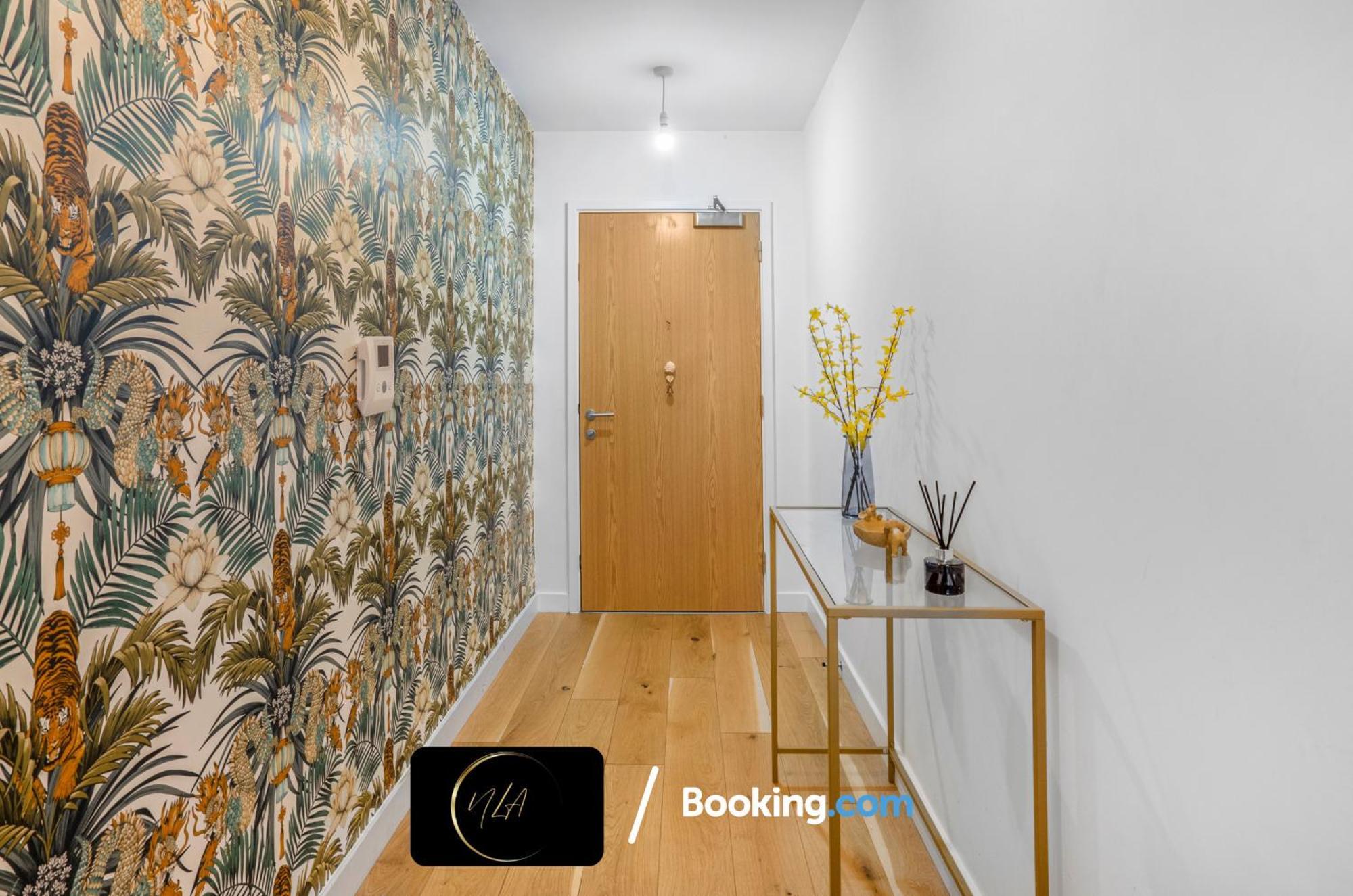City Centre Apartment With Free Parking, 2 Bathrooms, Netflix And Wifi - Suitable For Contractors And Families - By Noor Luxury Accommodations Birmingham Esterno foto