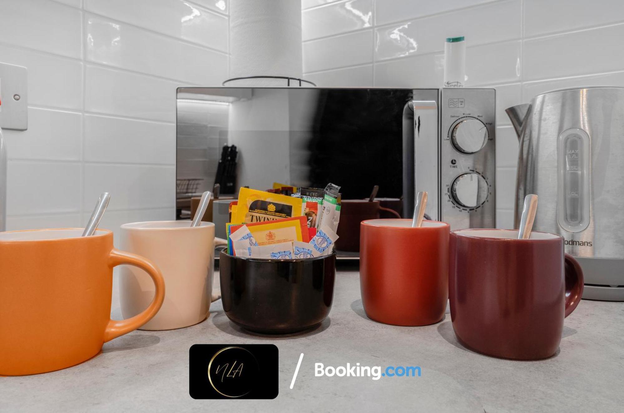 City Centre Apartment With Free Parking, 2 Bathrooms, Netflix And Wifi - Suitable For Contractors And Families - By Noor Luxury Accommodations Birmingham Esterno foto
